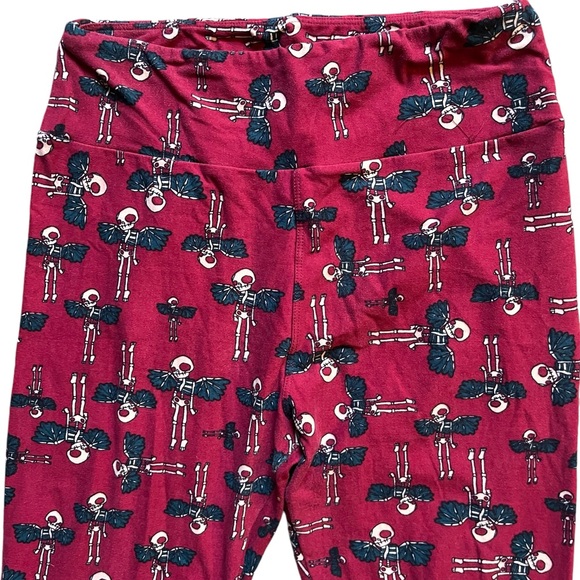 Lularoe winged skeleton leggings one size - Picture 3 of 5